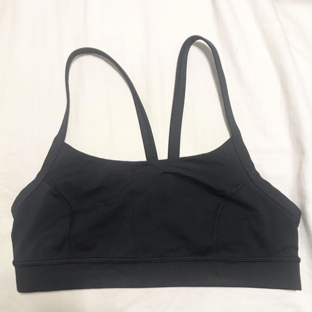 black lulu lemon sports bra